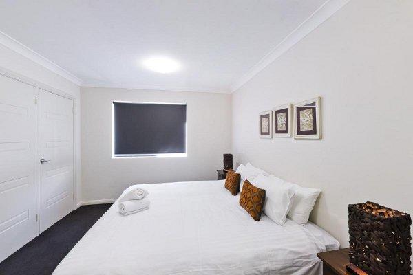 Astina Serviced Apartments - Central Penrith Chambre photo