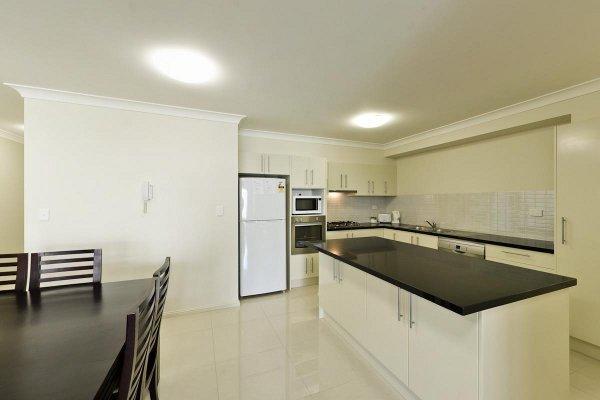 Astina Serviced Apartments - Central Penrith Chambre photo