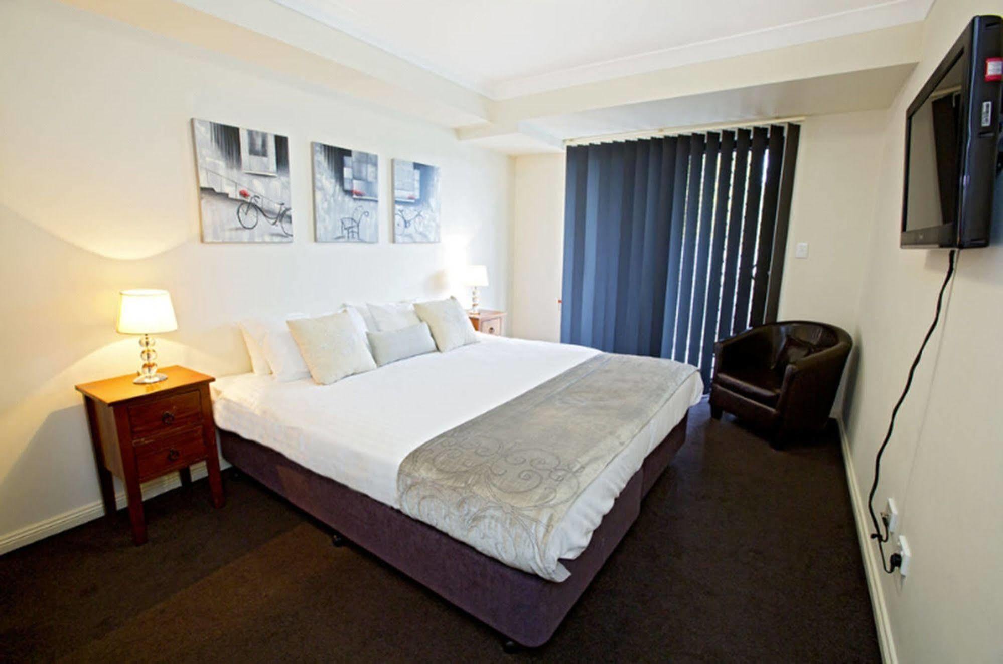Astina Serviced Apartments - Central Penrith Extérieur photo