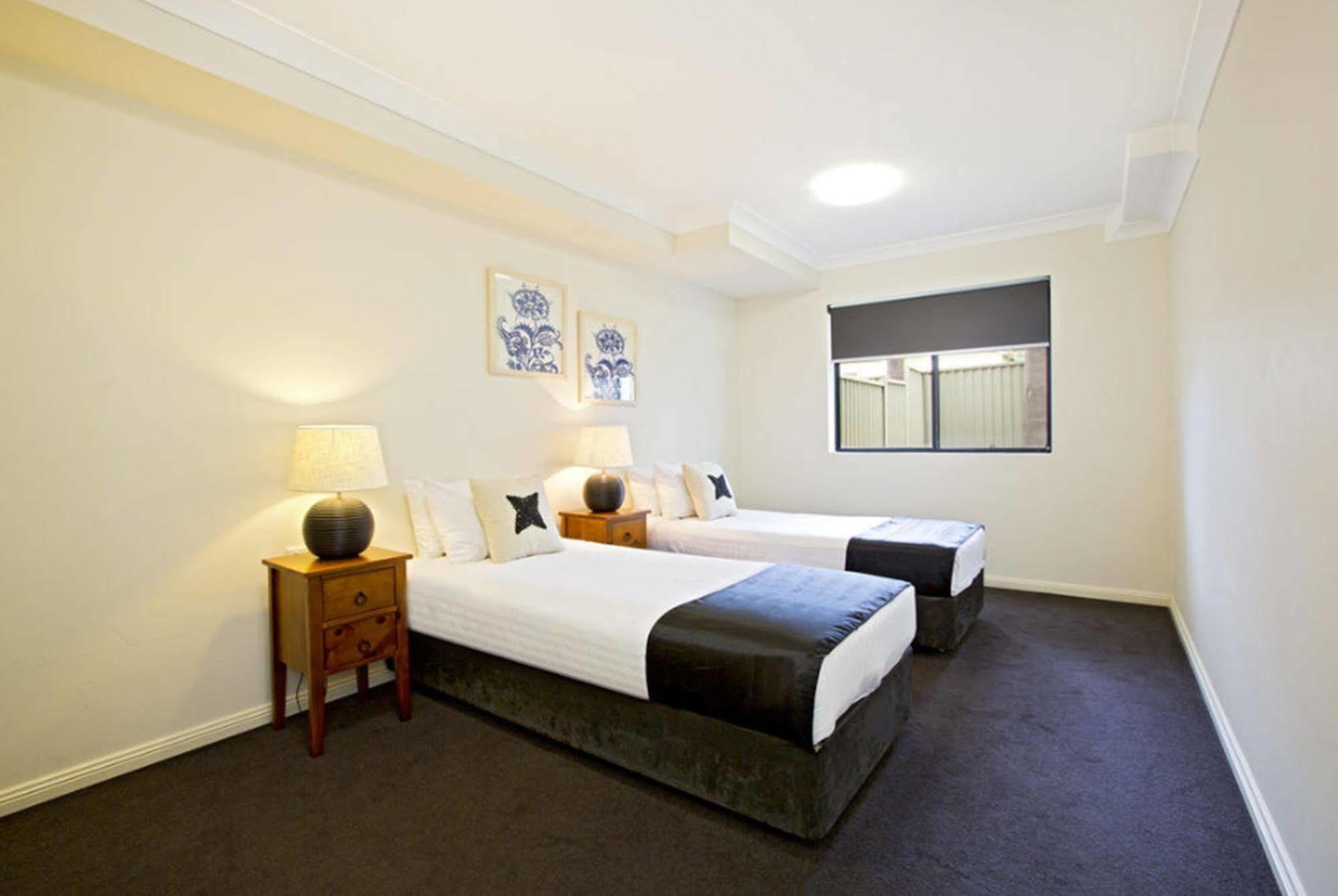 Astina Serviced Apartments - Central Penrith Extérieur photo