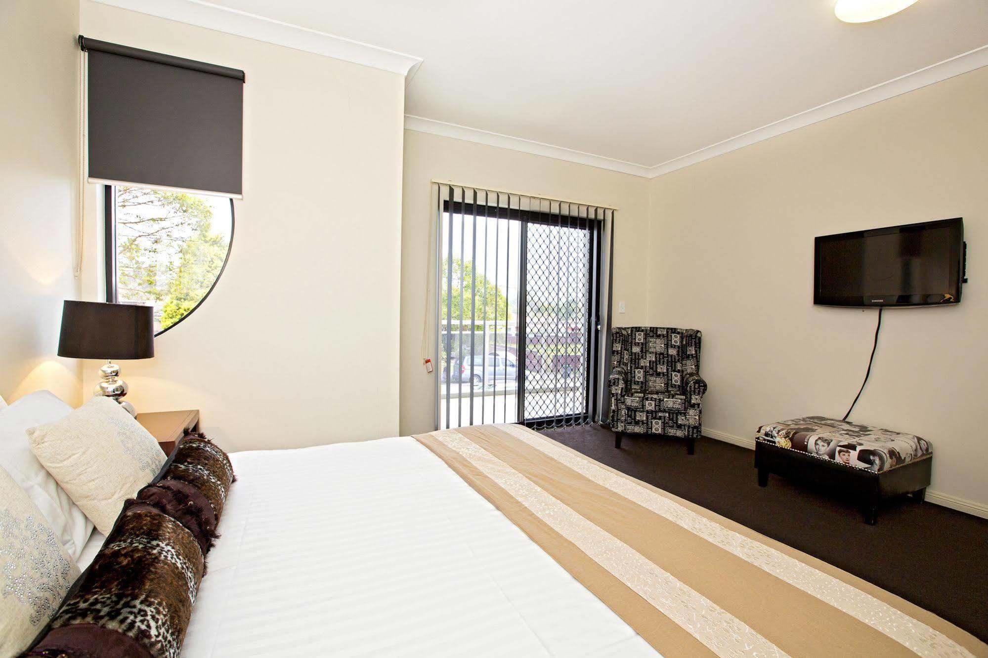 Astina Serviced Apartments - Central Penrith Extérieur photo